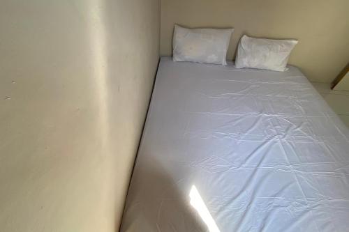 Budget Double Room image 8