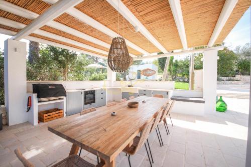 TD Trulli Tortorella w/ nature pool & Sauna in Santa Lucia