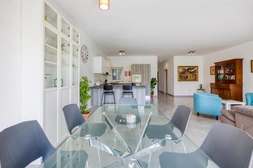 Annitchka Mansions - Apartment in central Malta