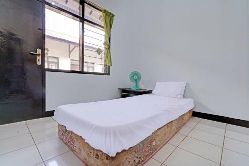 OYO Life 92901 Kost Bu Nur