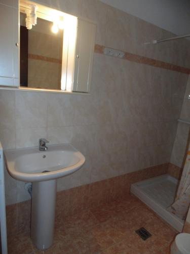 Double Room image 7