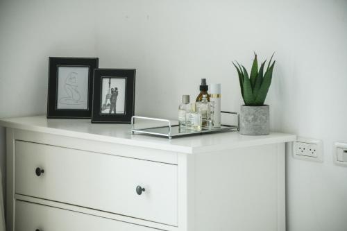 Modern & Bright 3BR Apt with Shelter by Sea N' Rent - image 5
