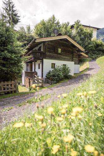 Alpenzauber / Chalet AlmZeit / Almhütte Zillertal