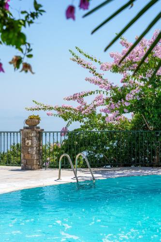 Villa Grosse Sea and Mountains View