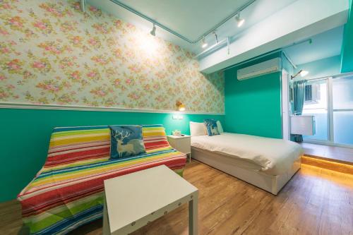 Deluxe Double Room with Balcony image 8