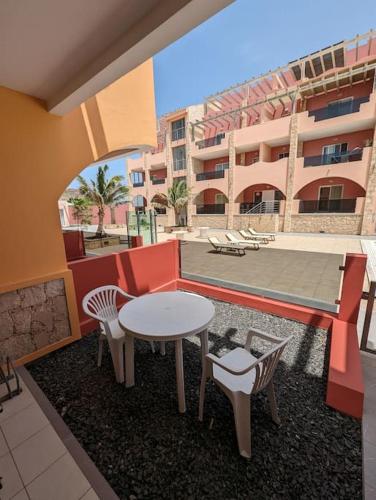 Large Townhouse close to Beach