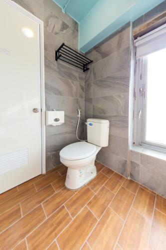 Standard Double Room image 4