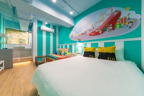 room detail thumbnail 0