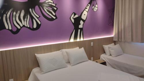 1 double bed, 4 twin beds