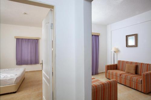 Natur Garden Hotel - image 2