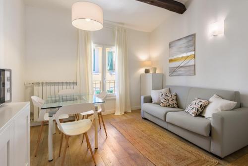 Novella Contemporary Apartment by Mmega, Firenze