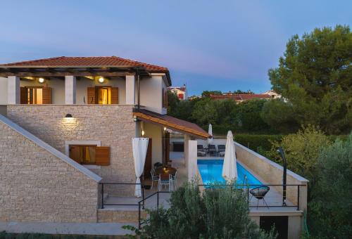 CASA MARE ISTRIA, villa with private pool, near the beach, with the sea view! - Accommodation - Peroj