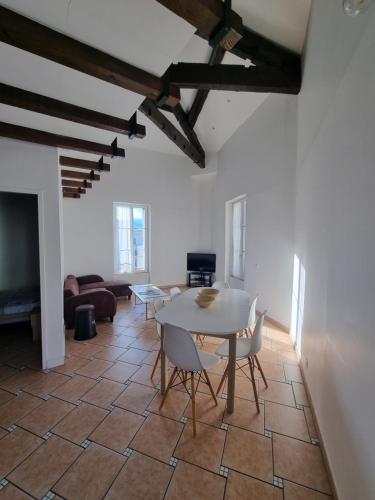 Appartement T3 centre ville Nîmes Climatisé - Location saisonnière - Nîmes