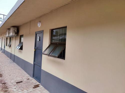 Ieeja, SNORING INN KwaMsane in KwaMsane
