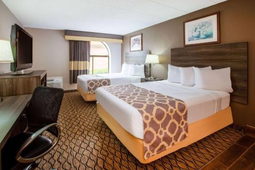 Queen Room with Two Queen Beds - Non-Smoking