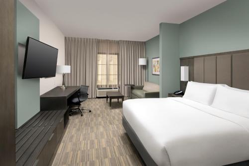 King Room - Hearing Accessible/Non-Smoking