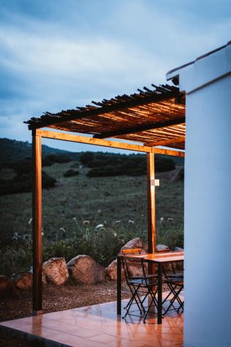 Auberge Santu Martine Cottage with Pool (Ollastru)