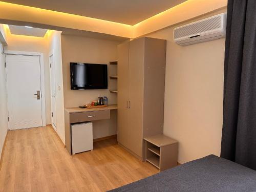 Double Room image 4