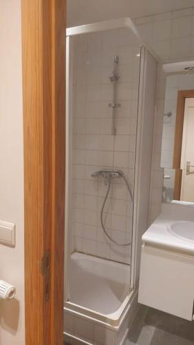 Charming 1-Bedroom Apartment, Bruselas (foto 2)