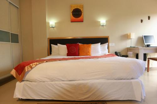 Metropole Hotel