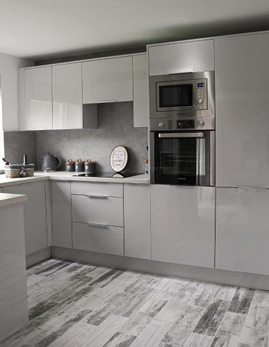 ห้องครัว, Gleneagles Luxury Apartment in อัชเตอร์เรนเดอร์