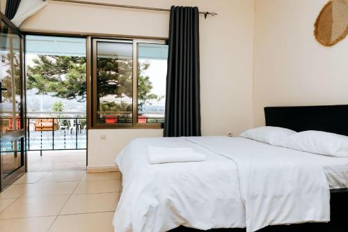 3-Bed Home Sleeps 6 with Free Parking