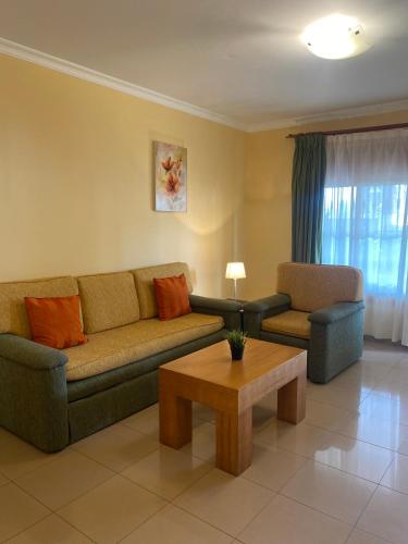 One-Bedroom Apartment image 5