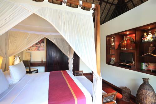 Deluxe Two-Bedroom Pool Villa with Free Return Airport Transfer image 9