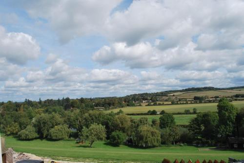 New - Beautiful Countryside Home