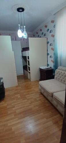 10-Bed Mixed Dormitory Room