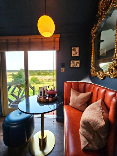 Lavish Country Retreat 30mins Taxi Ride From West London photo 2