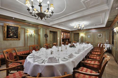 設施, Käfernberg - Weinhotel (Kafernberg - Weinhotel) in 阿爾策瑙