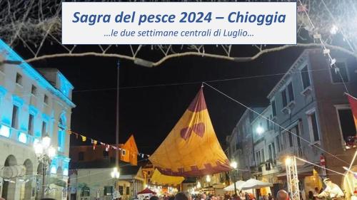 La casa del pesciolino (into the lagoon) - The little fish house (into the lagoon)