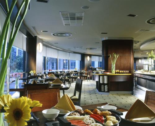 Food and beverages, M Hotel Singapore in CBD