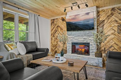 Hidden Forest Spa Sauna Nature Secluded 93 acres in Sevierville, USA