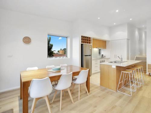 Bay Vue - Absolute Oceanviews