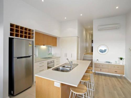 Bay Vue - Absolute Oceanviews