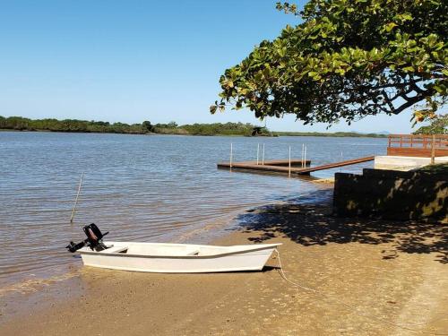 LINDO SOBRADO COM 7 QUARTOS NA BARRA DO ITAPOCU