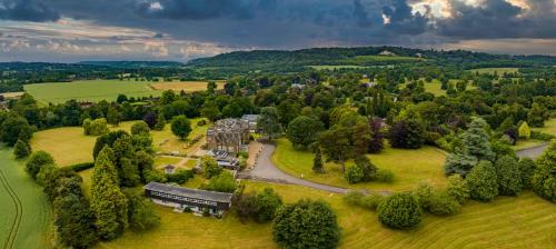 Hartsfield Manor - main image