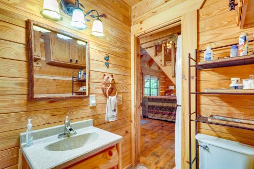 Cozy Log Cabin on 11 Acres 3 Mi to Cherokee Lake!