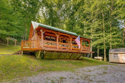 Cozy Log Cabin on 11 Acres 3 Mi to Cherokee Lake!