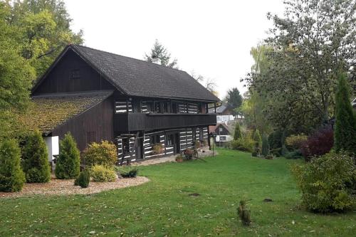 Quiet and charming log farmhouse
