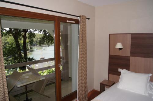 1 queen bed