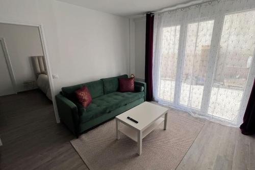 IDF11 Appartement T2 Luxueux Bondy gare, Paris en 15min