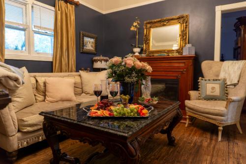 Inn at Rose Hall in Eureka Springs, USA