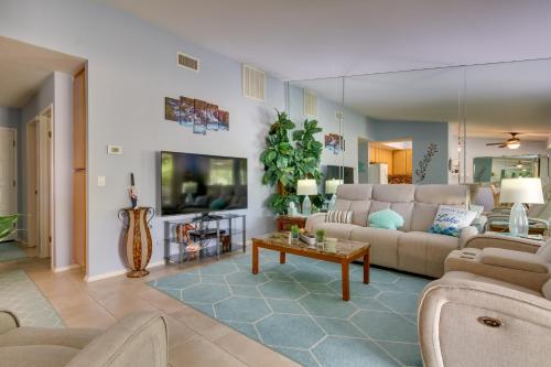 . Helendale Condo with Community Pool and Hot Tub