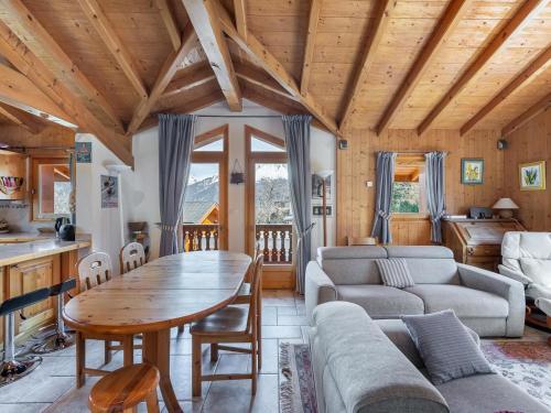 Chalet familial cosy pour 8 pers. près des pistes et commodités à Courchevel Le Praz - FR-1-568-44 (Chalet familial cosy pour 8 pers. pres des pistes et commodites a Courchevel Le Praz - FR-1-568-44) in Le Praz