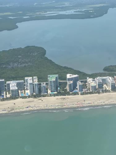 Cartagena playa azul dos hab acceso directo al mar - image 3