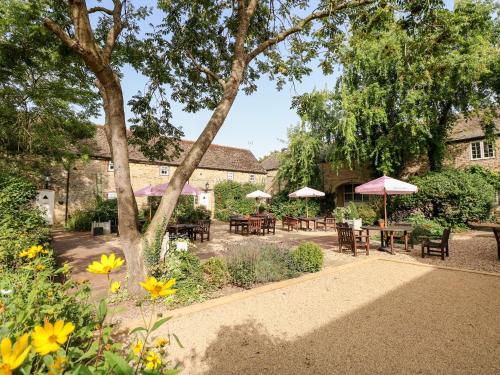 Seaton Oakham - image 10