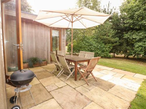 Hambleton Oakham - image 7